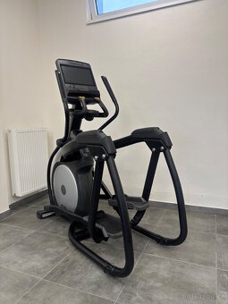 MATRIX Endurance LCD - eliptický trenažer - 8