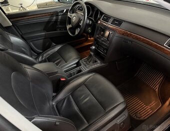 Škoda Superb Combi Facelift Elegance 4x4 2.0TDi CR CH-ToP - 8