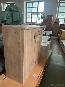 Komoda - 8