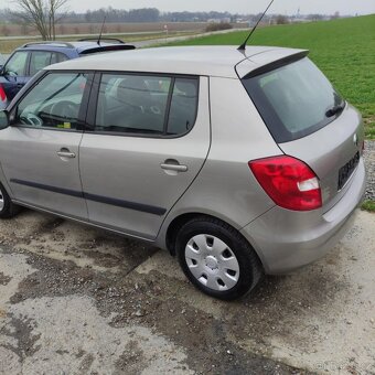 Škoda Fabia 2 krátká 101tis km 1.4 16V MPI - 8