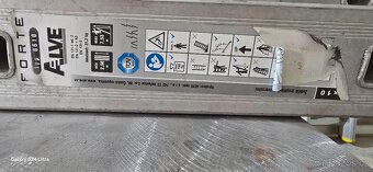 Žebříky a schůdky ALVE + držáky žebříků - 8