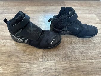 Florbalová výstroj - 8