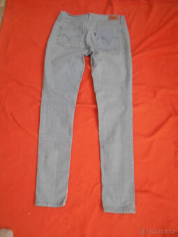 DŽÍNY ZN. LEVIS VEL. 27/32 - 8