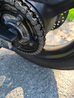 Suzuki V-strom DL 1000 - 8