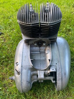 MOTOR JAWA PÉRÁK 18 350 - 8