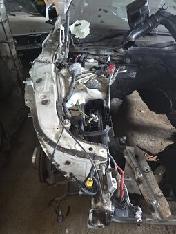 Bmw f10 přední výztuhy šavle nápravnice panty kapoty - 8