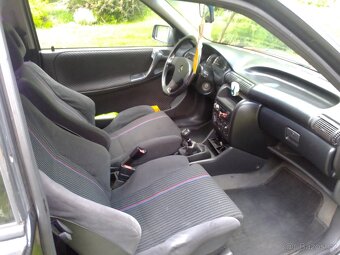 Opel Astra GSi 2.0 16V - 8