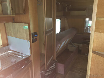 Karavan - 8