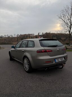 Alfa Romeo 159 Sportwagon 2.4 JTDM, 2007, 238 000 km, manuál - 8