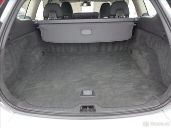 Volvo XC60 2,4 D4 4x4, 5ti válec, 1.Maj - 8