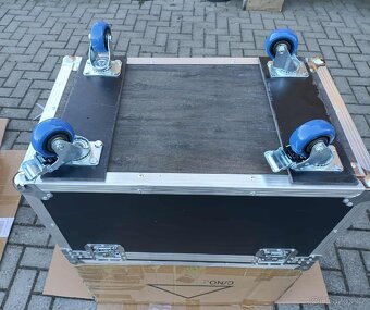 Prodám Case na hlavy EYE 7x40 Wat . - 8