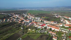 Prodej stavebního pozemku 5 945 m2  v obci  Vrbice - 8