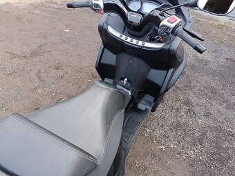 Piaggio mp3 500 ABS,ASR,kufr černá 2 cz doklady v ceně - 8