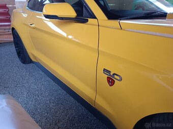 Prodám Ford Mustang 5.0 Gt V8,326kw,rv.2017 koupeno nové v Č - 8