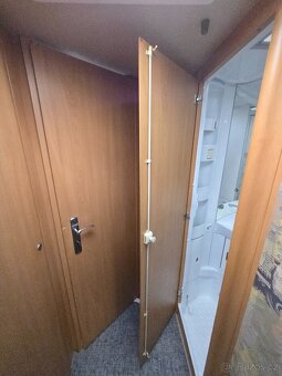 Unikátní prostorný karavan Kanus 750 s vysouvacím bokem - 8