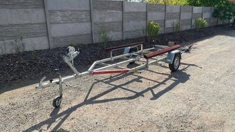 Motorový nafukovací člun včetně vleku - 8