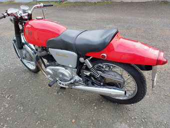 Norton Comando 750 - 8