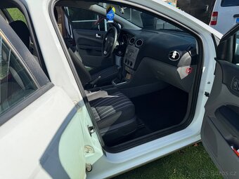 Ford Focus 1.6 74 kw benzín - 8