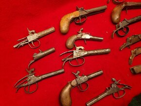 13x perkusni pistole sadarky na dodelani - 8