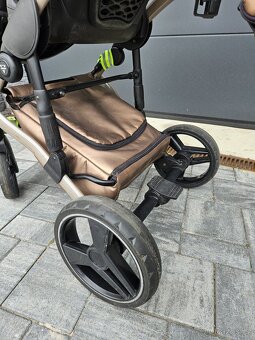 Kočárek Junama Fluo line V3 - 8