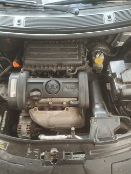 Roomster 1.4 16v 63 kw - 8