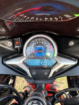HONDA CBR250R - 8