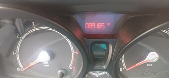 Ford Fiesta 1,25 benzín - 8