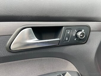 Volkswagen Touran 1,2 TSi 77kW Serviska, Senzory - 8