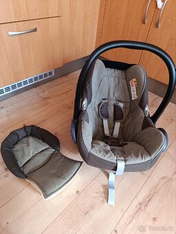 Autosedačka Maxi Cosi Cabriofix + Pearl + Family fix - 8