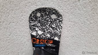 Kvalitní snowboard Drake Urban 156 cm - 8
