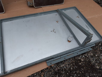 Závěsné poličky z nástaveb voj. vozidel ZIL-131 - 8