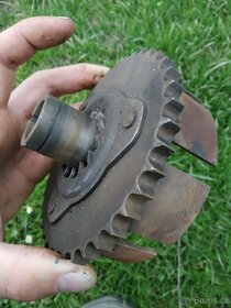 Jawa/ČZ Spojkový Koš 125/175/250 - 8