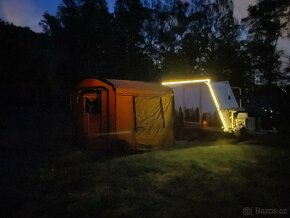 Skříňový minikaravan Tomplan
- 8