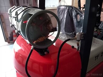 Vysokozdvižný vozík 2.5T, 3.0m zdvih, BENZIN / LPG - 8