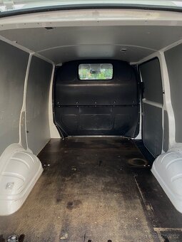 VW Transporter T5 2.0 TDI 103 kW WEBASTO Servisováno - 8
