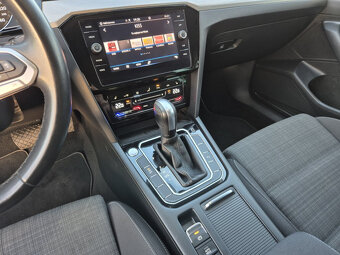 Volkswagen Passat R-LINE 2.0 TDI 110 kW DSG TZ - 8