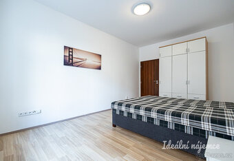 Pronájem bytu 2+kk, Biskupcova, Žižkov, 21900 Kč/měs, 44 m2 - 8