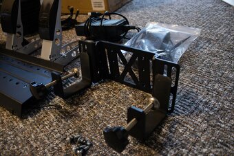 Fanatec CSL DD 8Nm QR1 + Pedály + MOZA Table clamp - 8