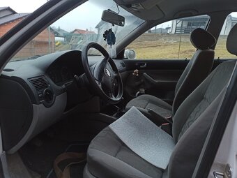 VOLKSWAGEN GOLF 1.9SDI 50KW r.v.2000 - 8