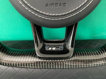 VOLKSWAGEN VOLANT KARBON - PERFOROVANA KOŽA - BIELE ŠITIE - 8