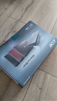 Acer Aspire One 721 - 8