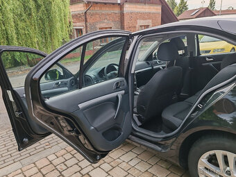 benzínová Škoda Octavia FAMILY 1.4 UNIKÁTNÍ STAV DSG automat - 8