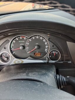 Opel Meriva - 8