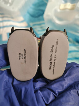 Vinylová figurka KAWS Star Wars Boba Fett z roku 2013 - 8