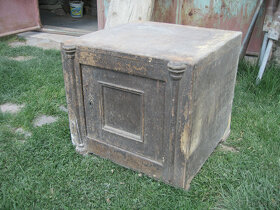 Starožitný trezor - 8