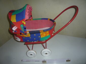 prodám starý kočárek zn.LIBERTA Mělník a další..... Starý dě - 8