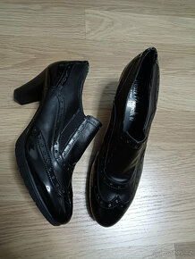 LUXUSNÍ KOZAČKY DESKA a RŮZNÉ BOTY - 8