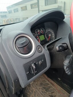 Ford fusion 1.4 TDCi - 8