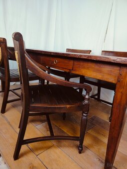 Set jídelní stůl a 4 křesla - 8