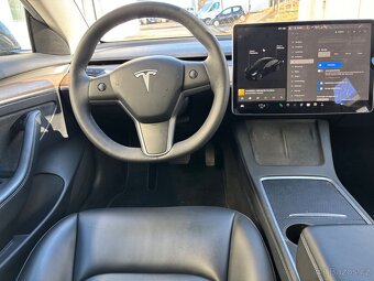 Tesla Model 3 Standard Range - 8